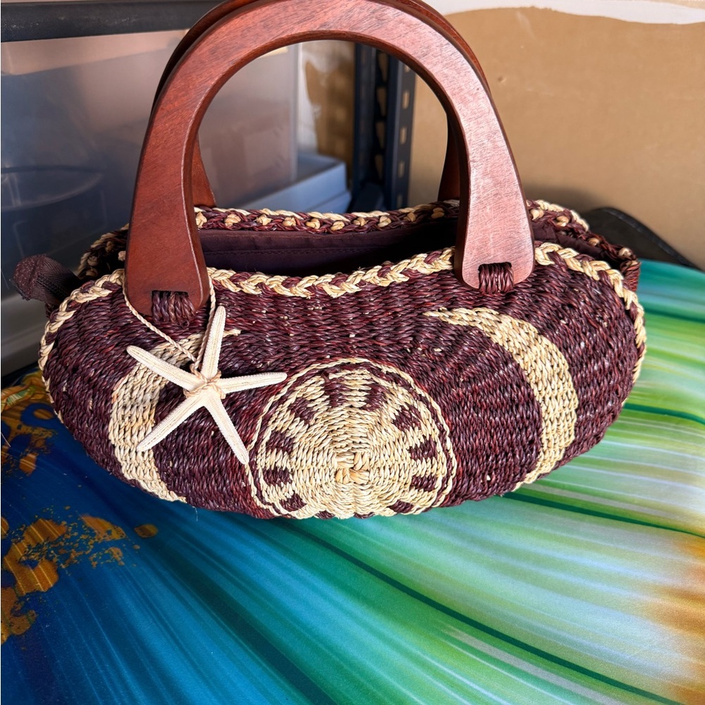 Handcrafted Woven Bag with Wooden Handless raffia basket beach shell purse